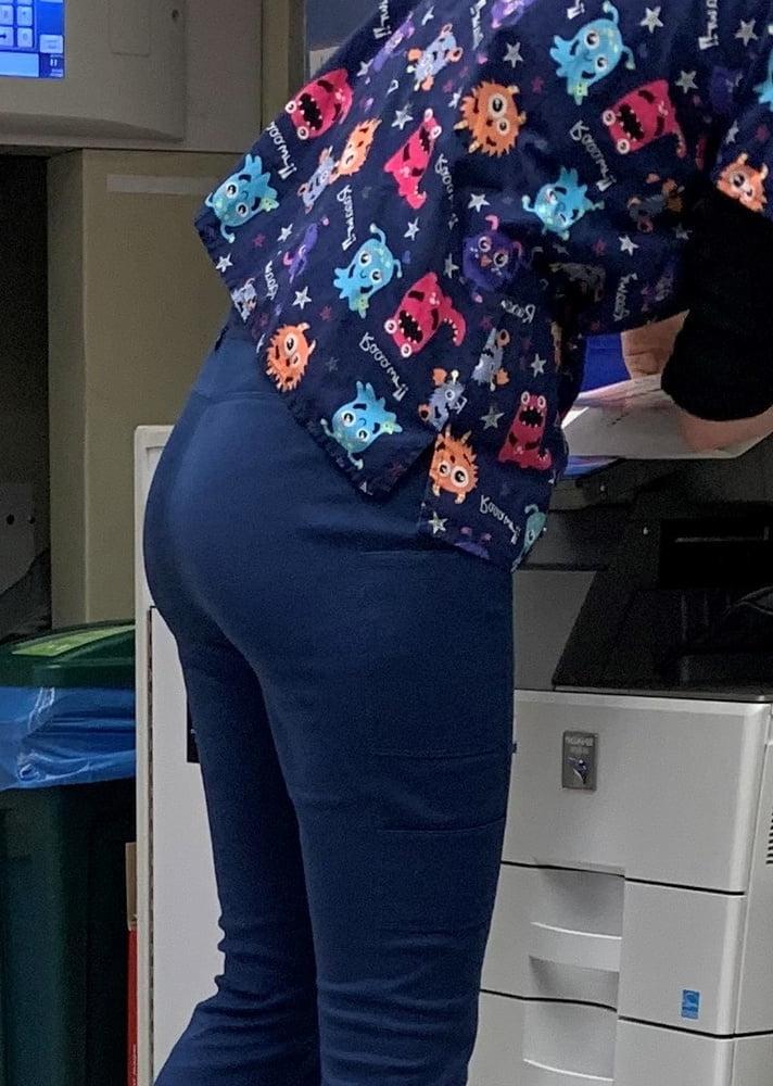 25P Real Nurses in Scrubs