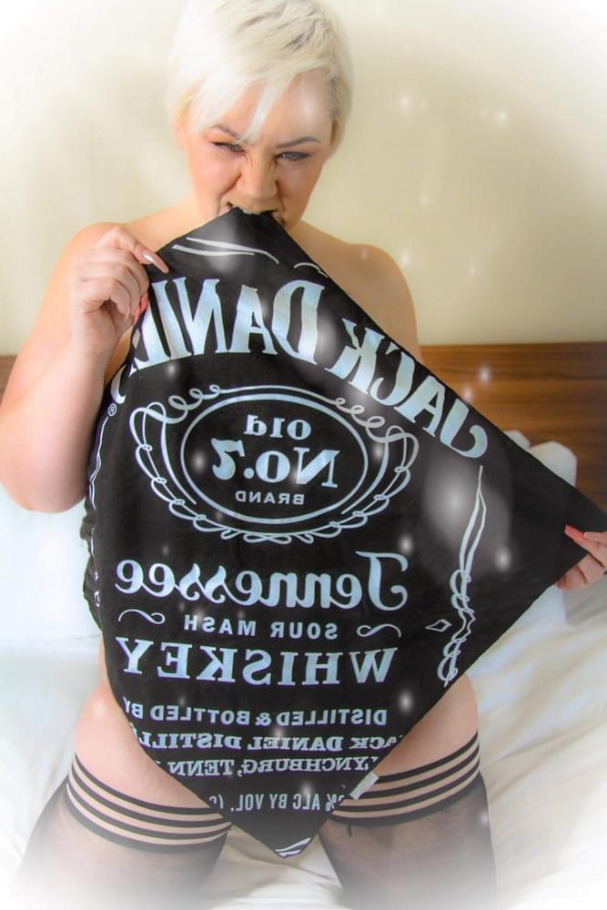 15P Raei, sexy UK Chunky MILF Slut