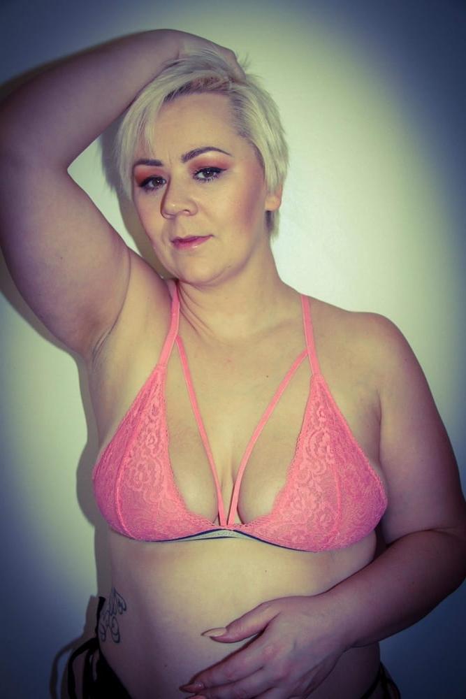 15P Raei, sexy UK Chunky MILF Slut