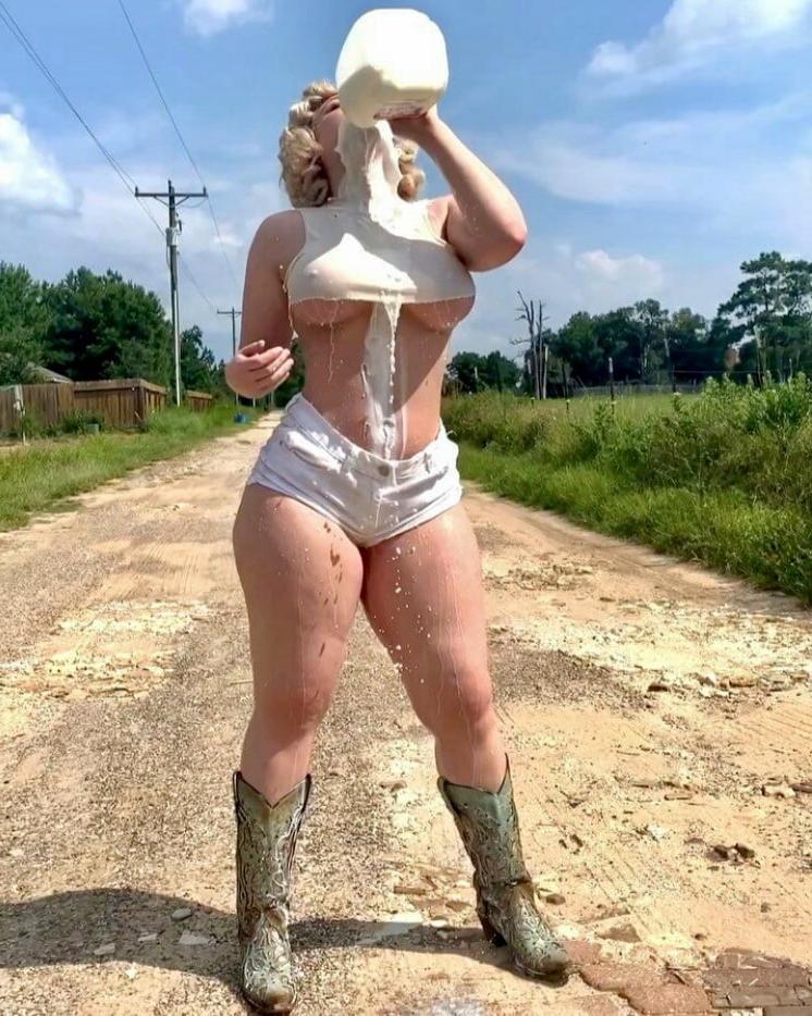 24P BECKY COCKHER....PHAT ASS WHITE BITCH