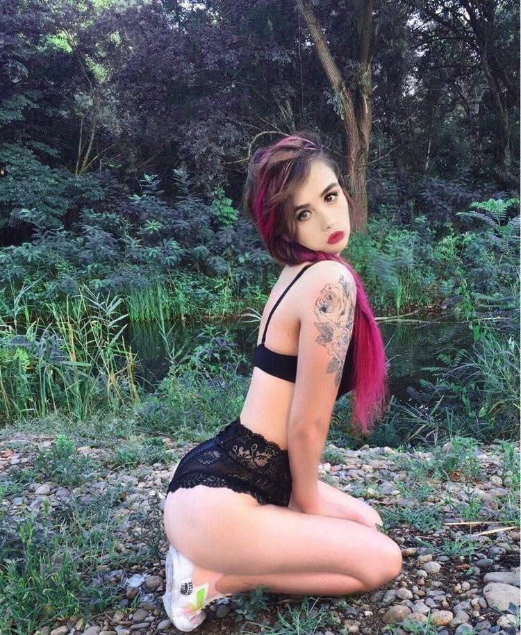 18P Chubby girl