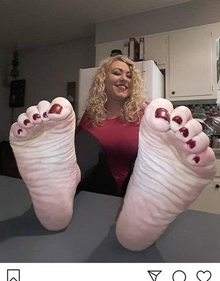 25P KitterKat feet soles