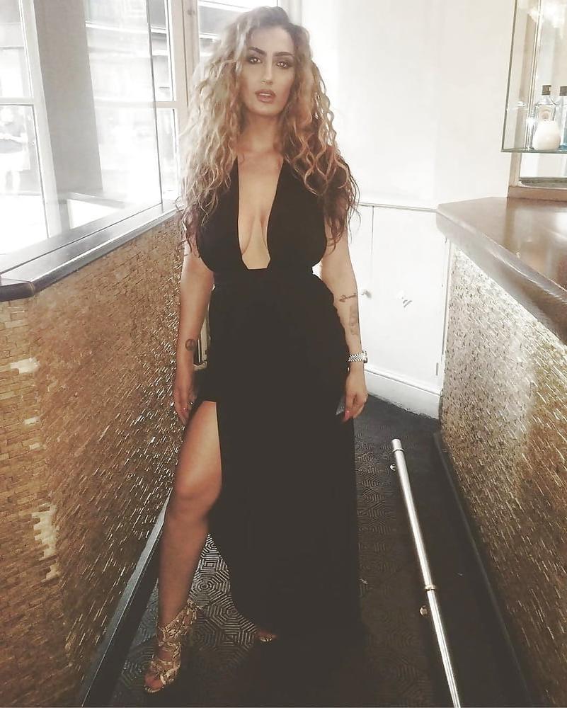 25P Sexy Arab Goddess 195