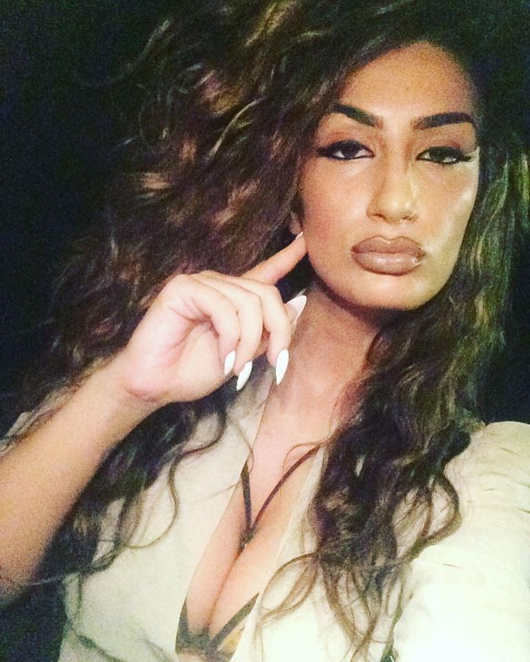 25P Sexy Arab Goddess 195