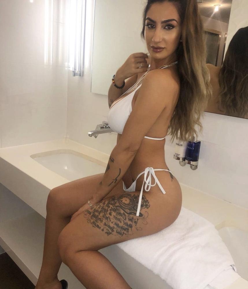 25P Sexy Arab Goddess 195