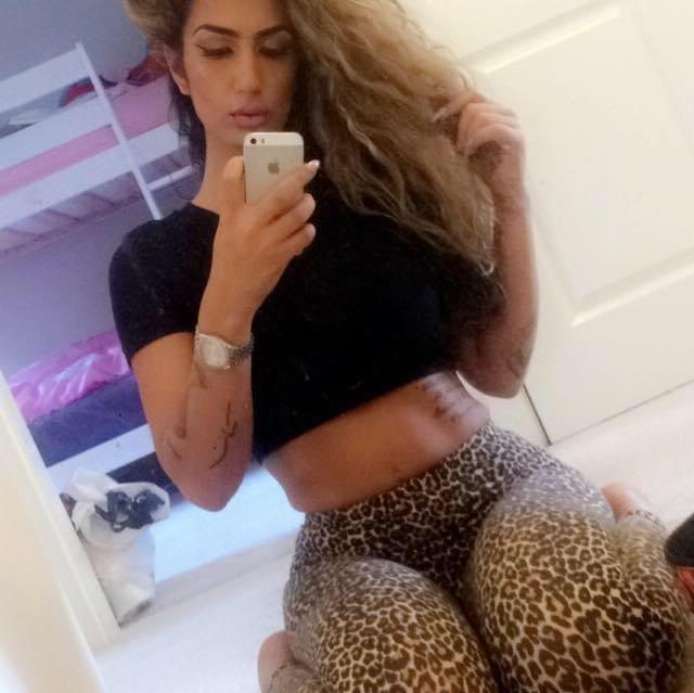 25P Sexy Arab Goddess 195