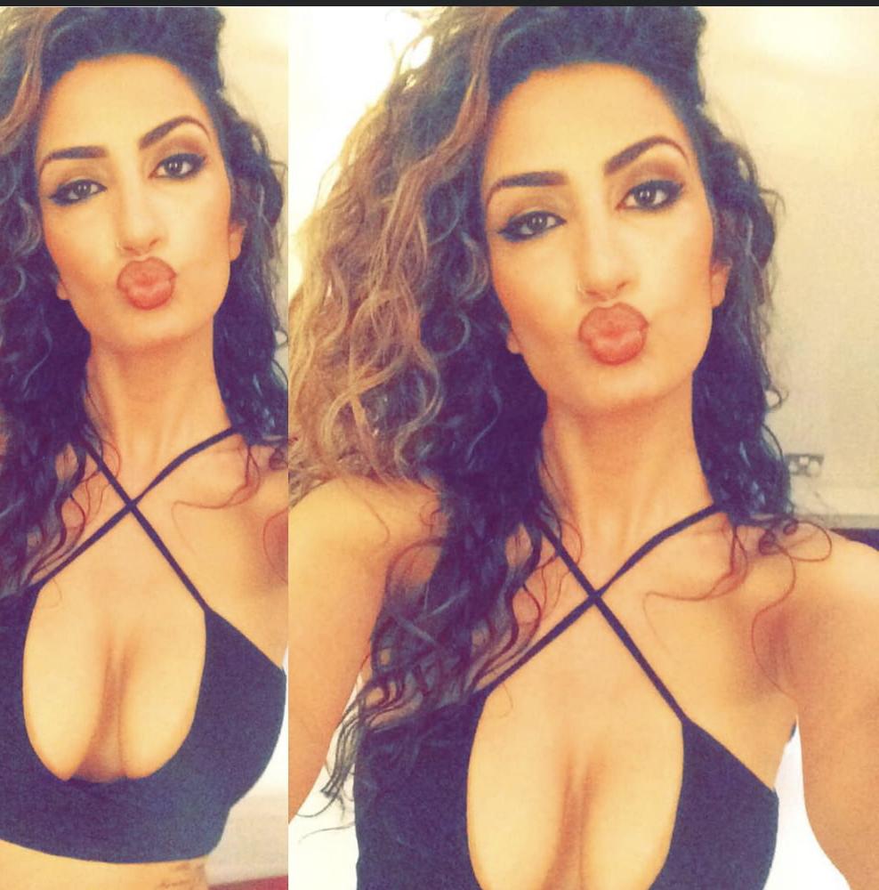 25P Sexy Arab Goddess 195