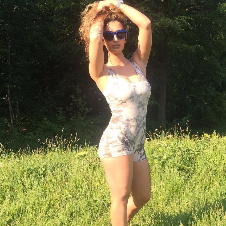 25P Sexy Arab Goddess 195