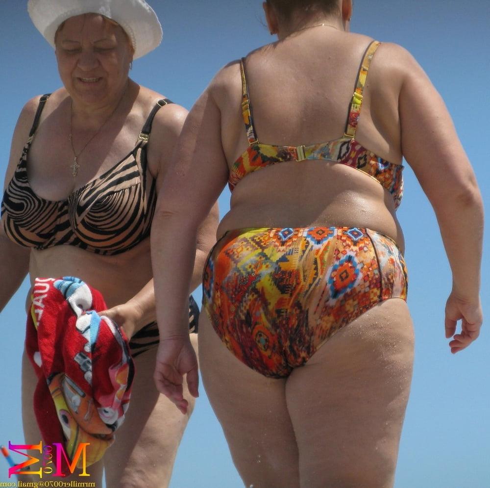 8P Fat Ass Mature Bitch
