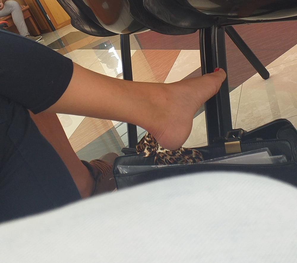 18P FEET SWEET FEET
