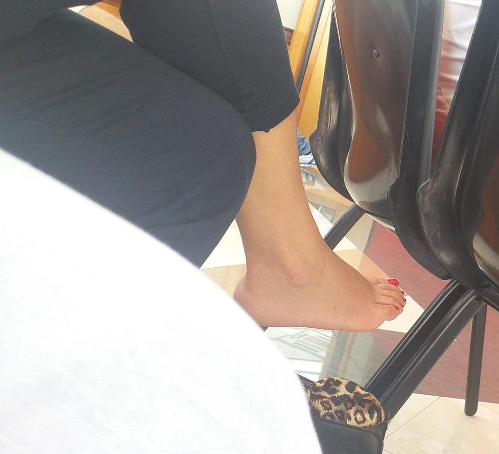 18P FEET SWEET FEET