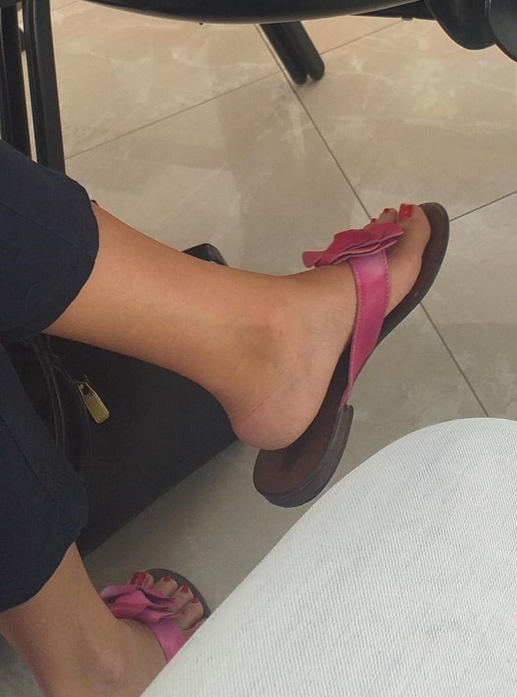 18P FEET SWEET FEET
