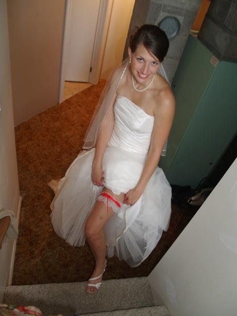 24P Beautiful Bride Natalie Shows Her Naughty Side