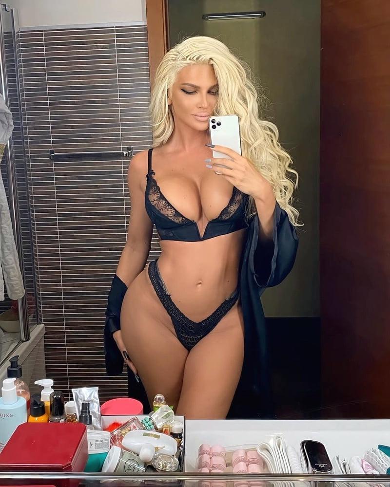 25P Serbian brutal blonde bitch Jelena Karleusa
