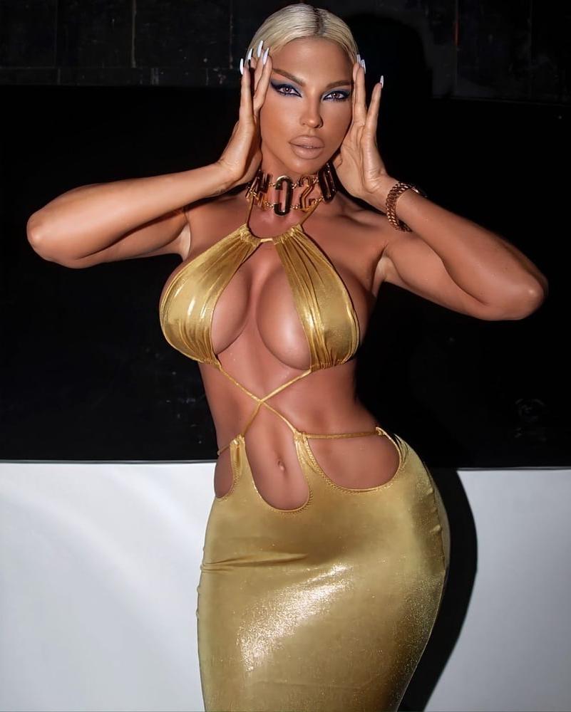 25P Serbian brutal blonde bitch Jelena Karleusa