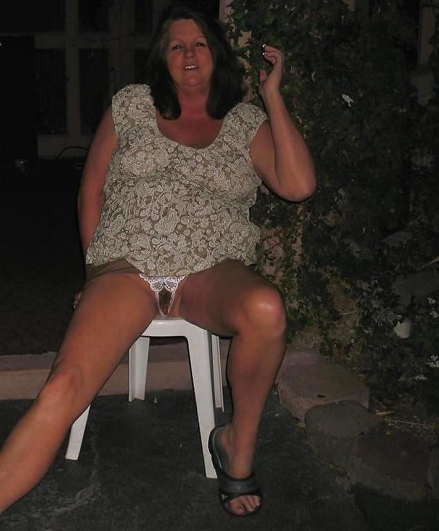 25P She's a real Slutwife