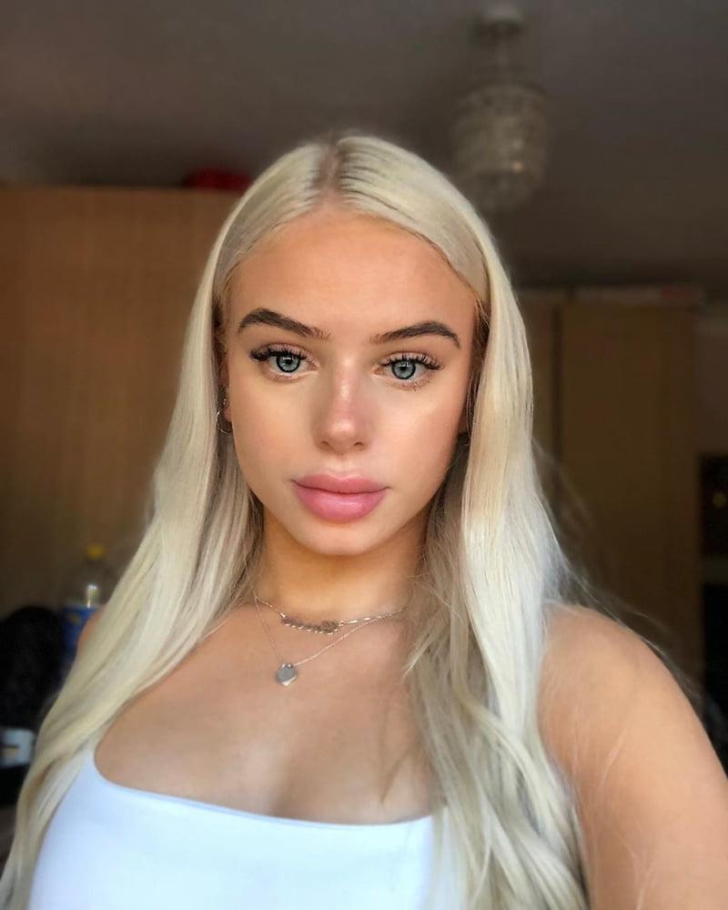 25P Cute blonde doll Cassie