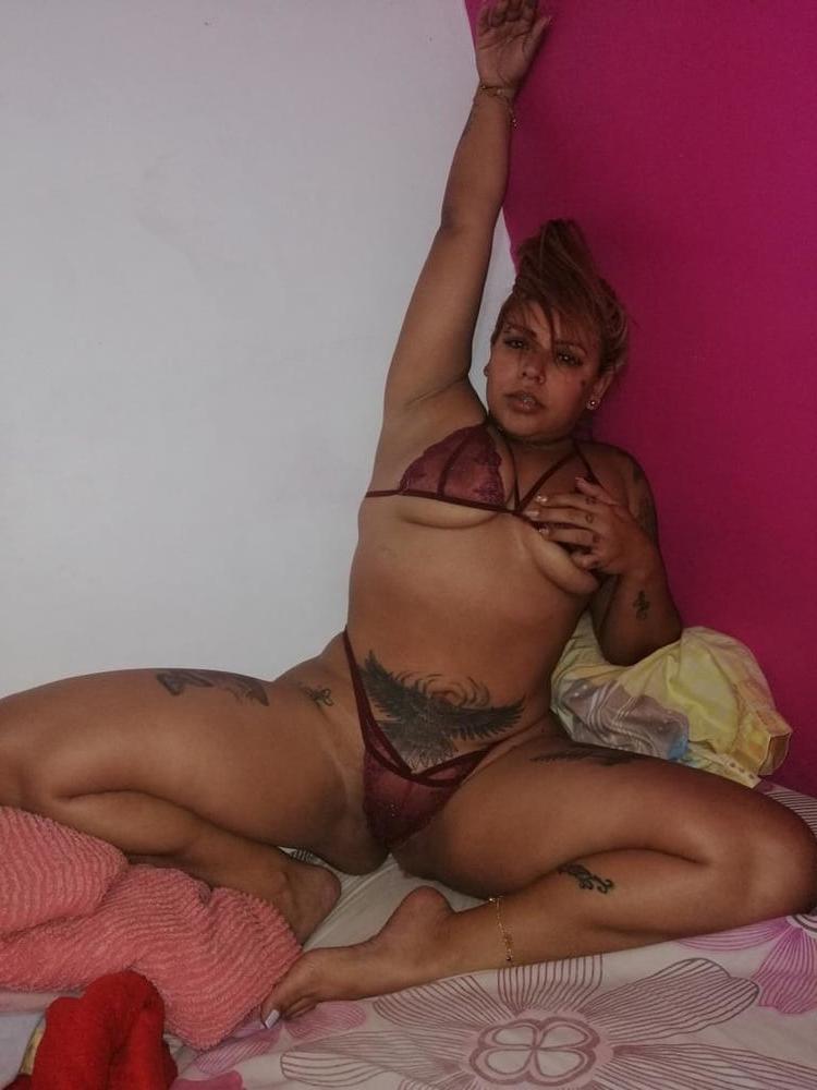 11P Amateur Instagram Whore - Blonde Crazy Bitch