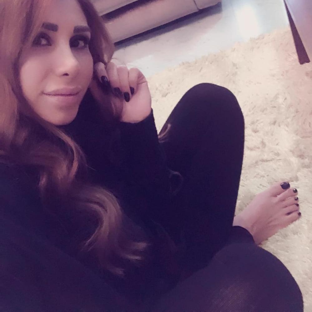 25P arab muslim hijab heels feet