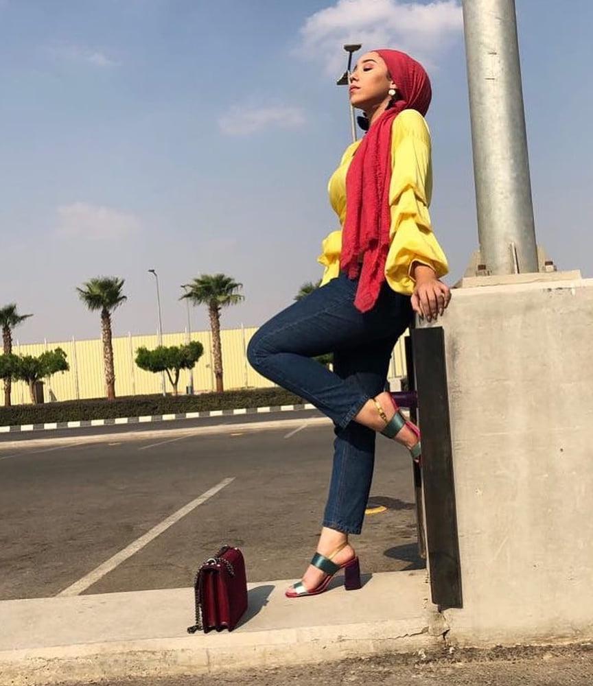 25P arab muslim hijab heels feet
