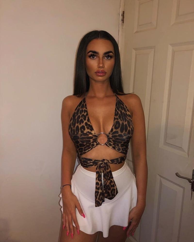25P Sexy British Sluts UK Leeds Manchester London Hot Women