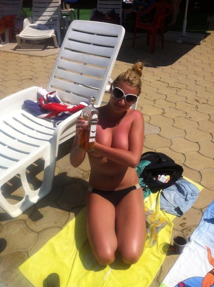 25P Bulgarian drunk bitch Nancy