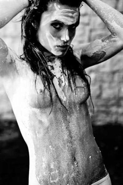 25P celebritees francaises nues topless et exhib