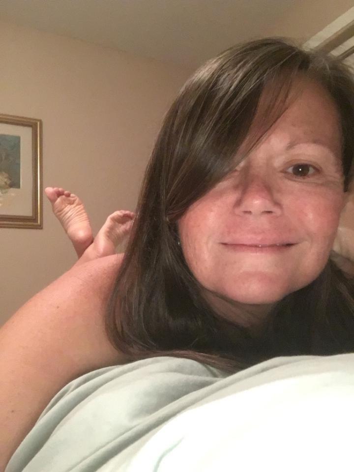 25P Sensual feet
