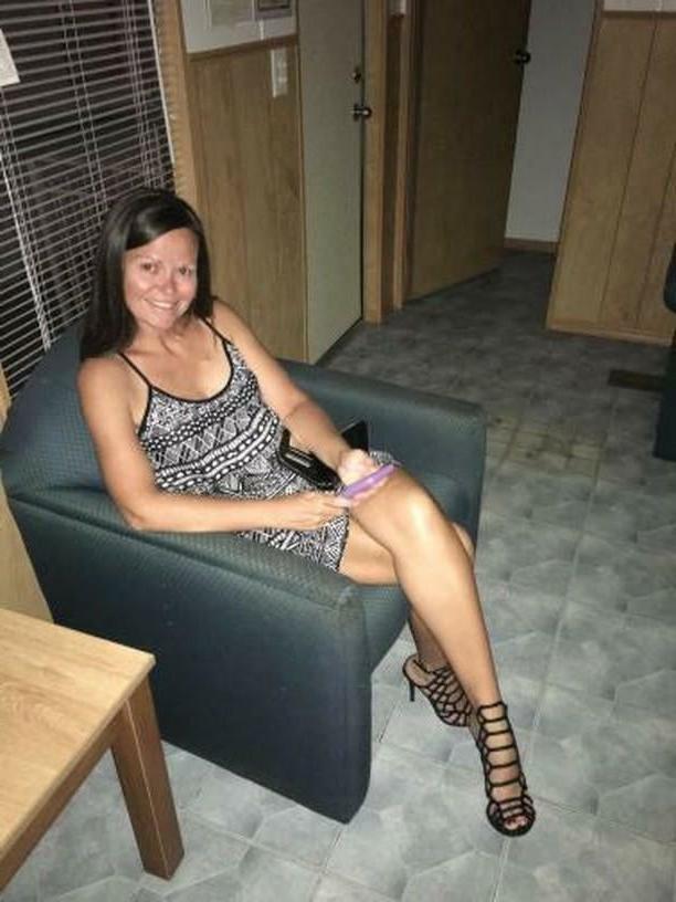 25P Sensual feet