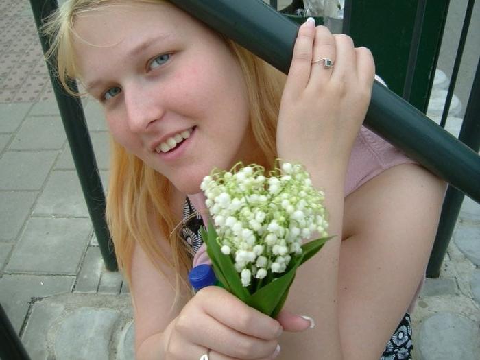 16P Shy but cute GF
