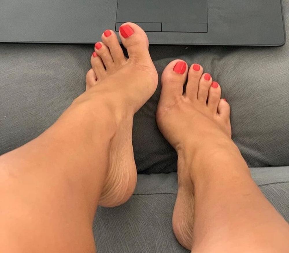 25P Feet for Footjob