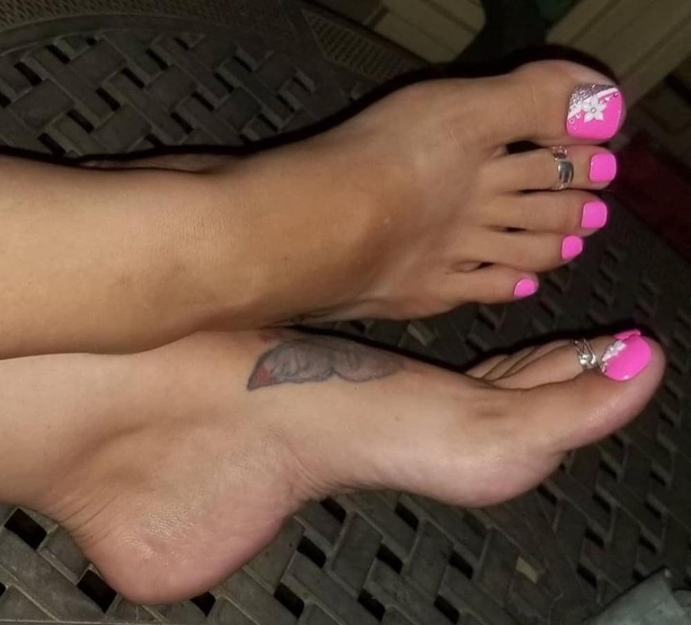 25P Feet for Footjob