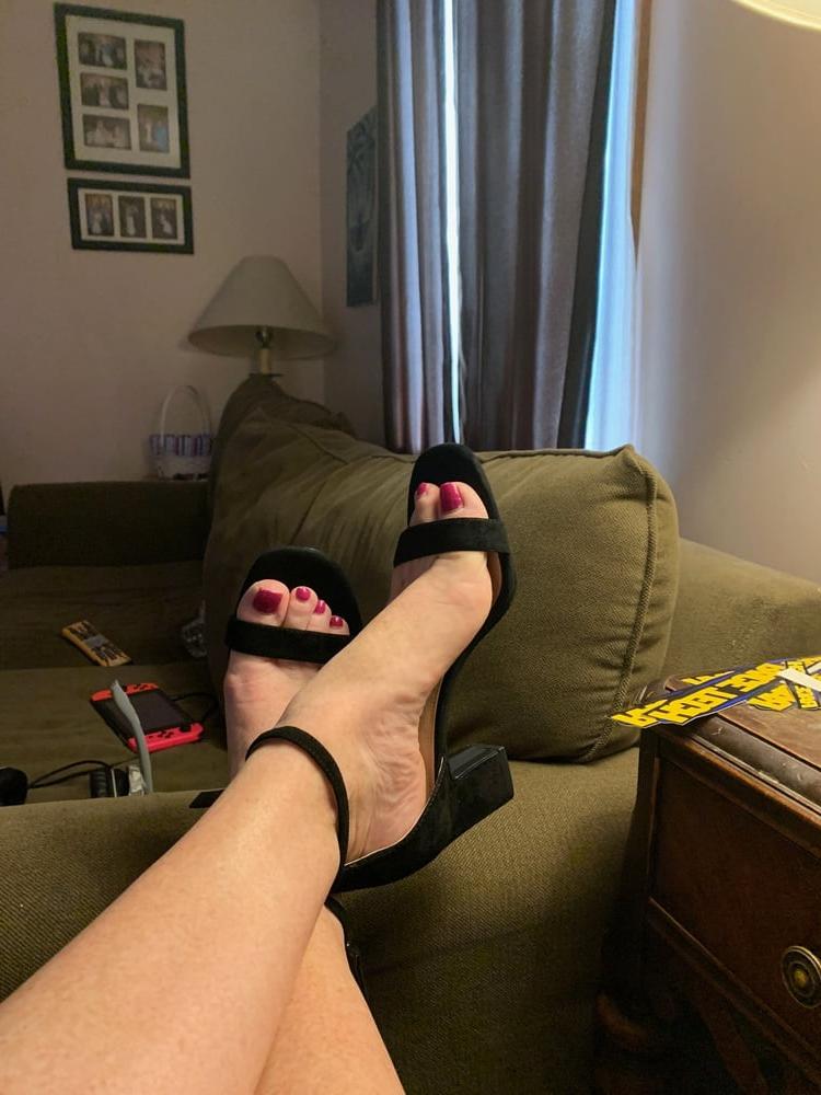 25P Tribute my feet