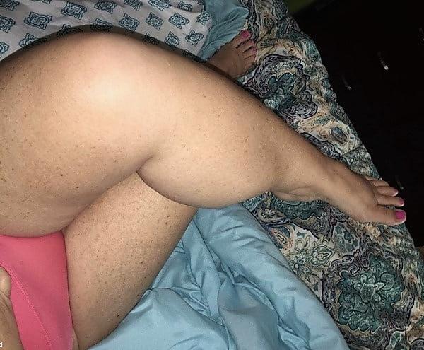 25P Sexy &amp; Chubby Legs 16