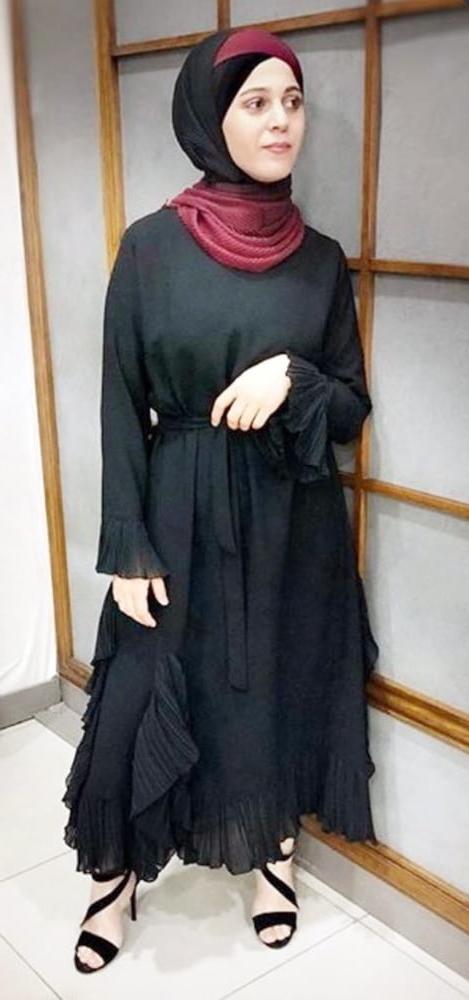 25P Muslim hijab feet