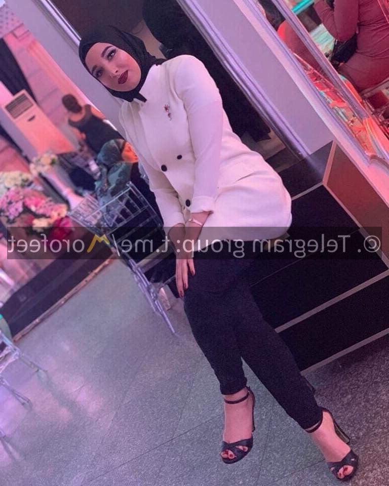 25P Muslim hijab feet