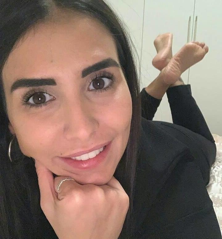 25P feet milf