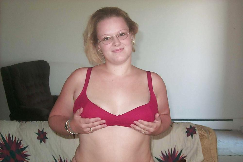 8P Cute'n'chubby blonde amateur