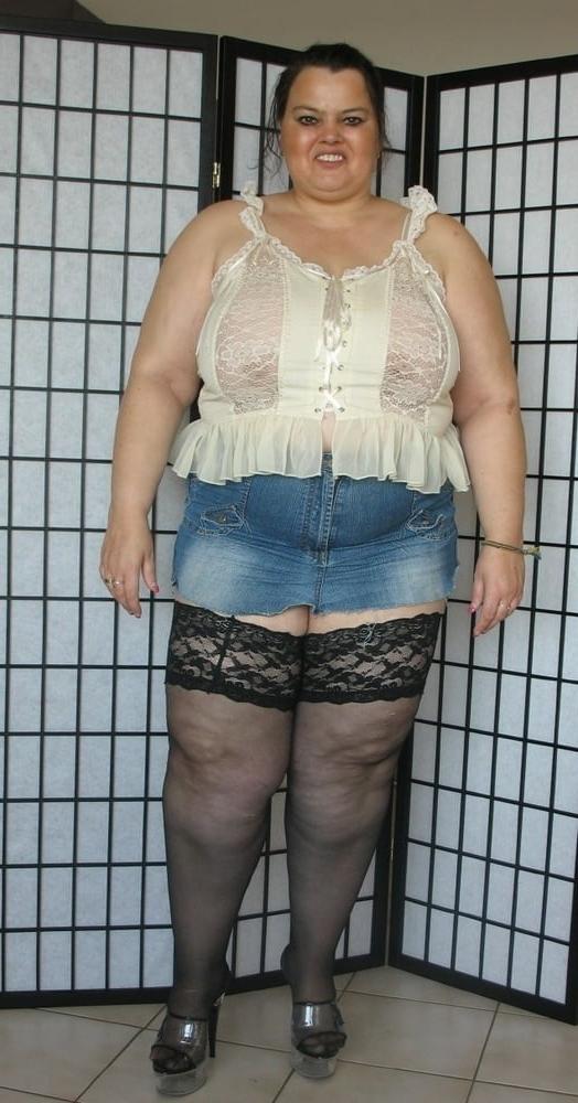 25P great sexy legs and feet in nylon