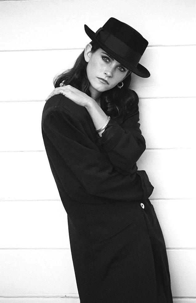 25P Classic Courtney Cox