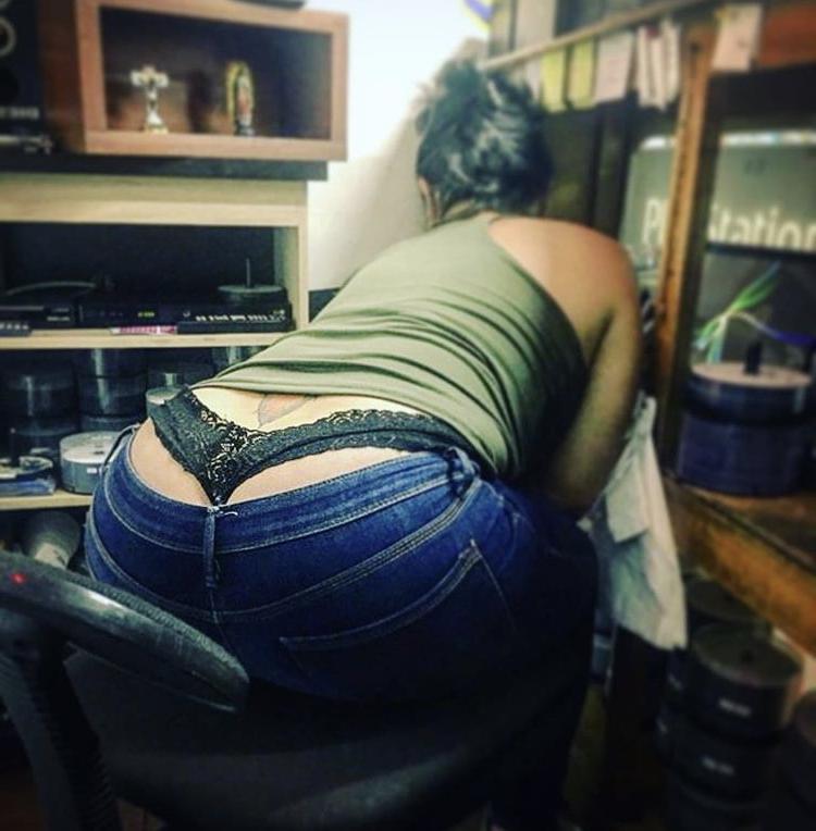 25P Real Milfs wear thongs