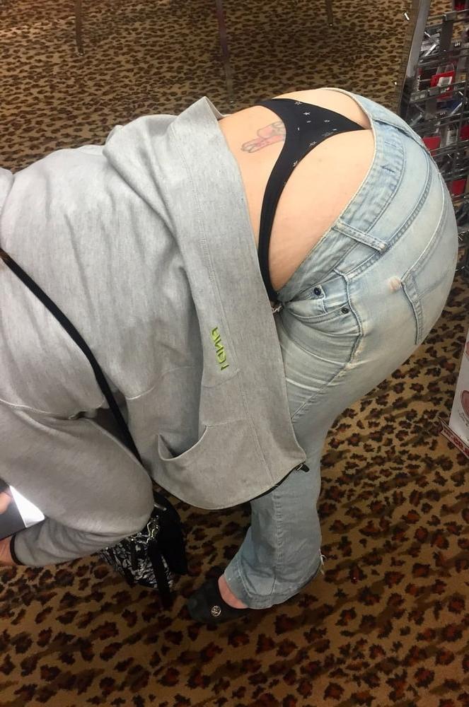 25P Real Milfs wear thongs