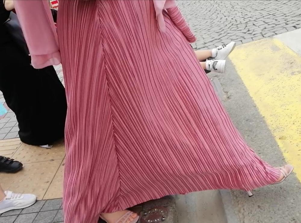 25P Hijab walking sexy ass and feet