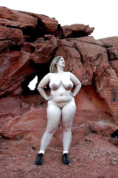11P Chubby Chicks in Public Places