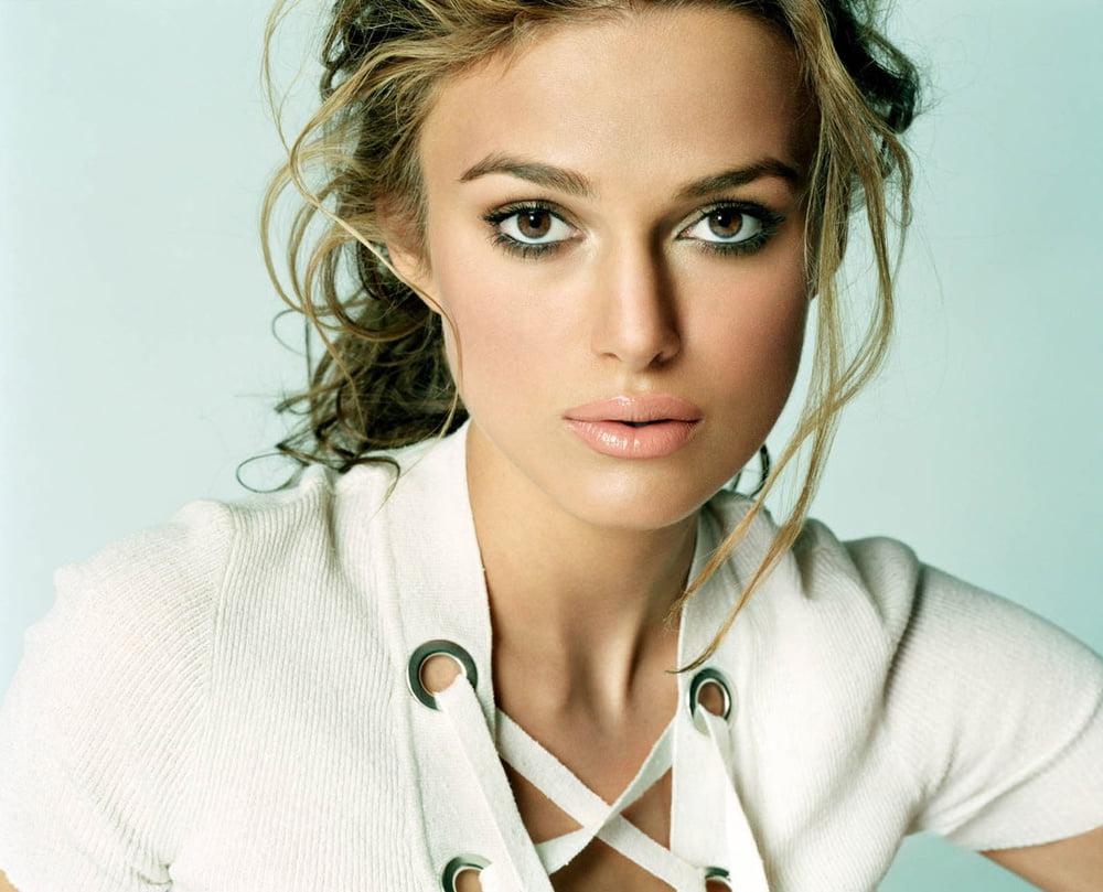 25P Keira Knightley - Kinky