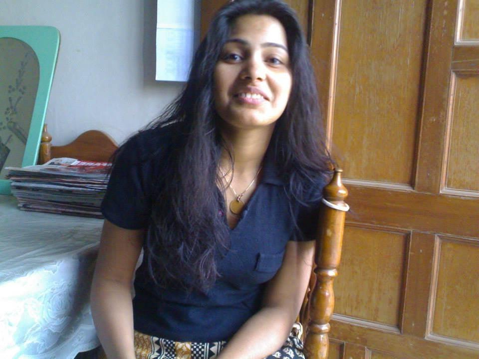 13P Hot Chubby Indian Girl