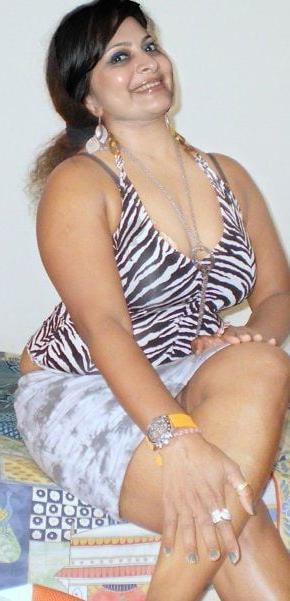 18P Beautiful chubby Indian 1