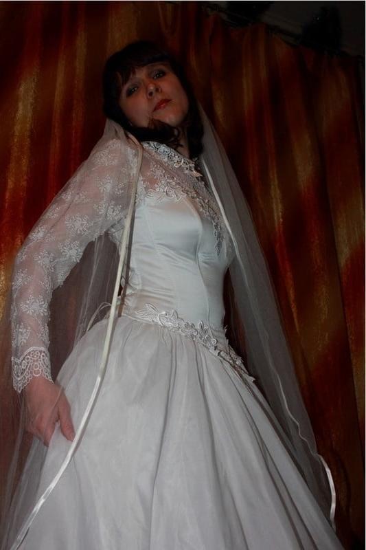 23P Russian MILF in the image of the bride