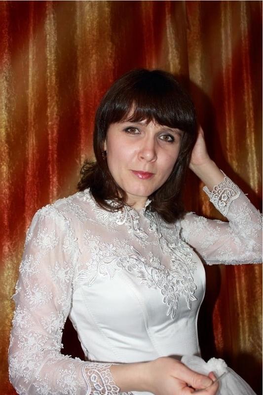 23P Russian MILF in the image of the bride