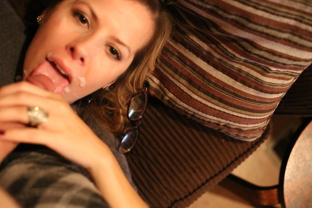 19P Cute Milf